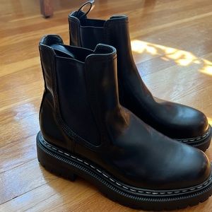 Circus by Sam Edelman Effie Lug Sole Chelsea Boot.   NWT size 7.5